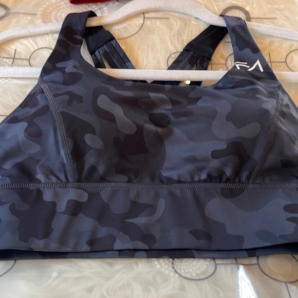 Supportive Fitness Workout Running Gym Crop Tank Top made by Flat Out size XS - Picture 1 of 5